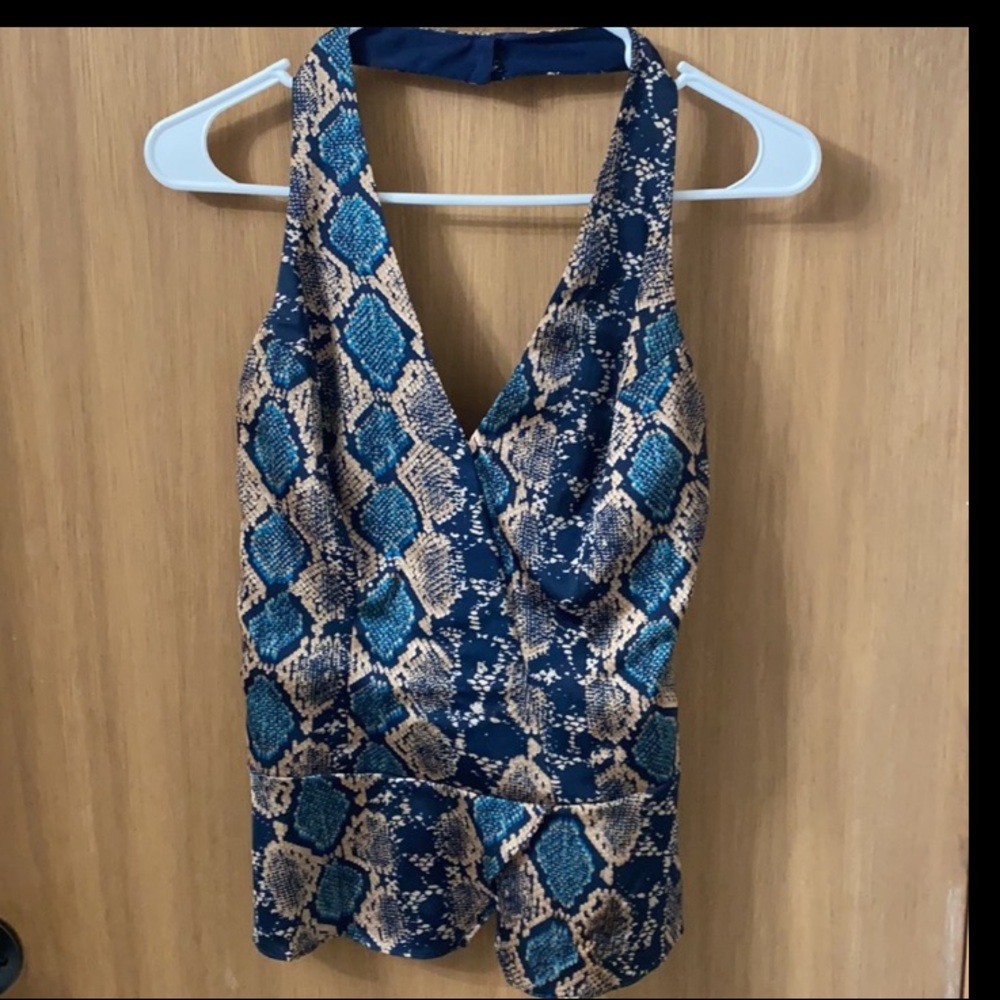 Guess halter top